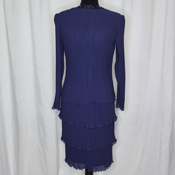 Patra Pleated Chiffon Formal Event Dress - Size 6 - Picture 4 of 16